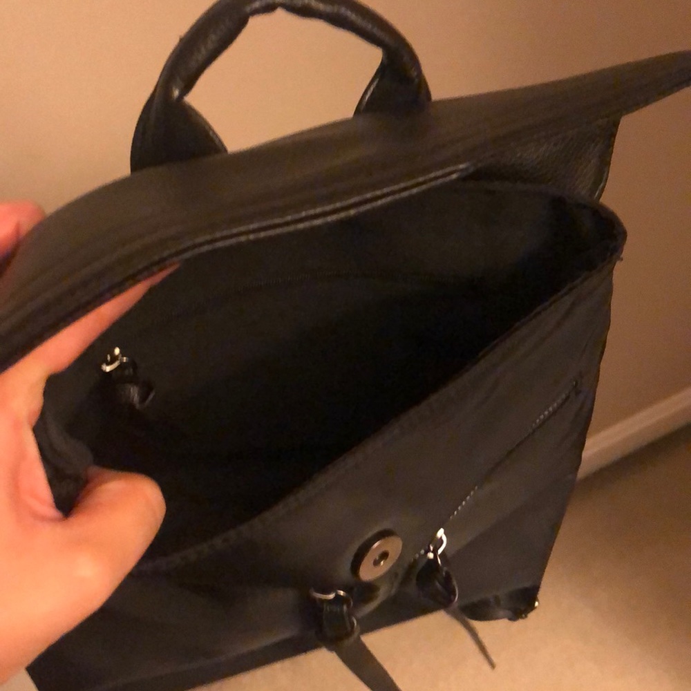 Botkier Trigger Mini backpack - Picture 4 of 4